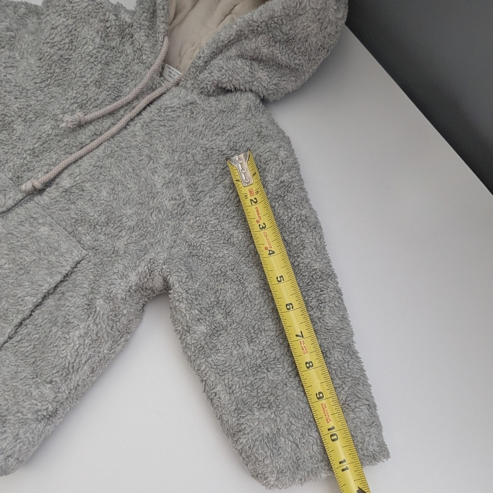 Adorable Girls' Cozy Gray Zip-Front Sherpa Jacket with Hood - Picture 10 of 16